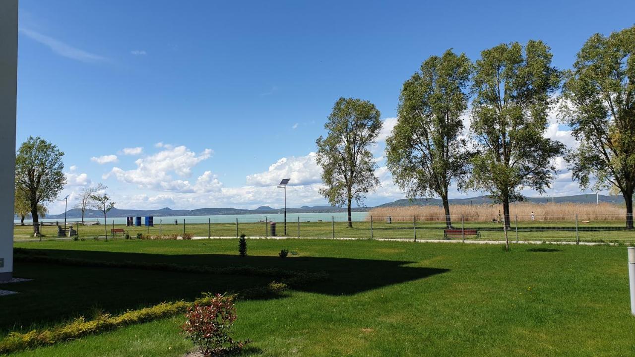 Lelle Resort CB34 Balatonlelle Extérieur photo