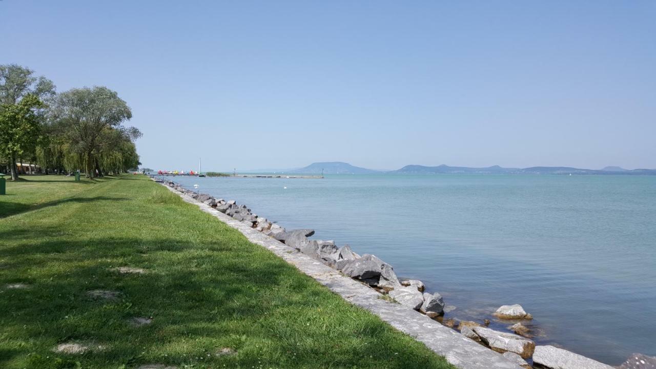 Lelle Resort CB34 Balatonlelle Extérieur photo