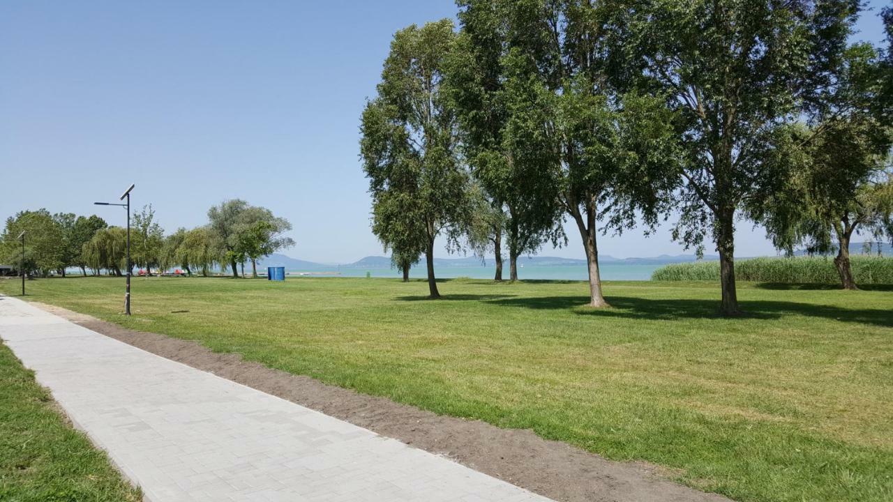 Lelle Resort CB34 Balatonlelle Extérieur photo