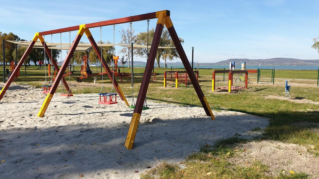 Lelle Resort CB34 Balatonlelle Extérieur photo